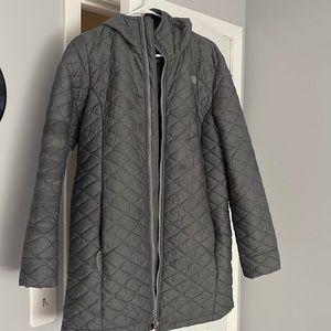 North-face women jacket. Grey with a hood. Light weight fall jacket. Size Large